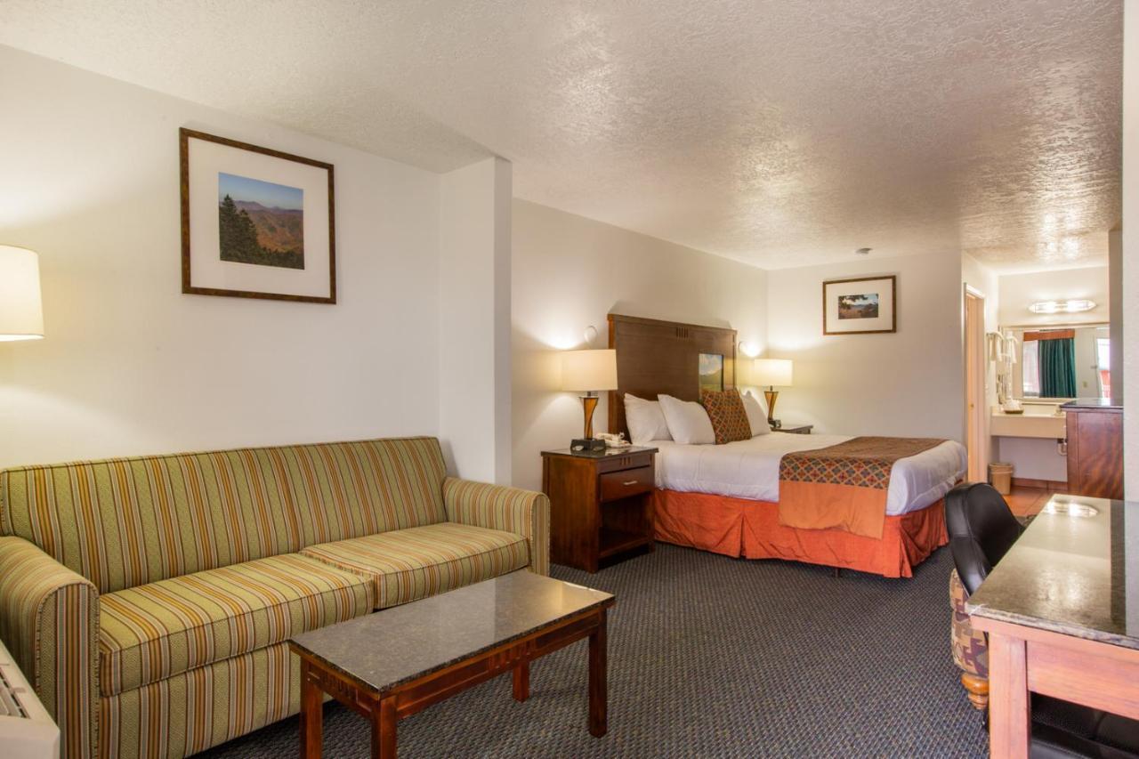Sandia Peak Inn Old Town Abq, A Howard Johnson By Wyndham Альбукерке Екстер'єр фото